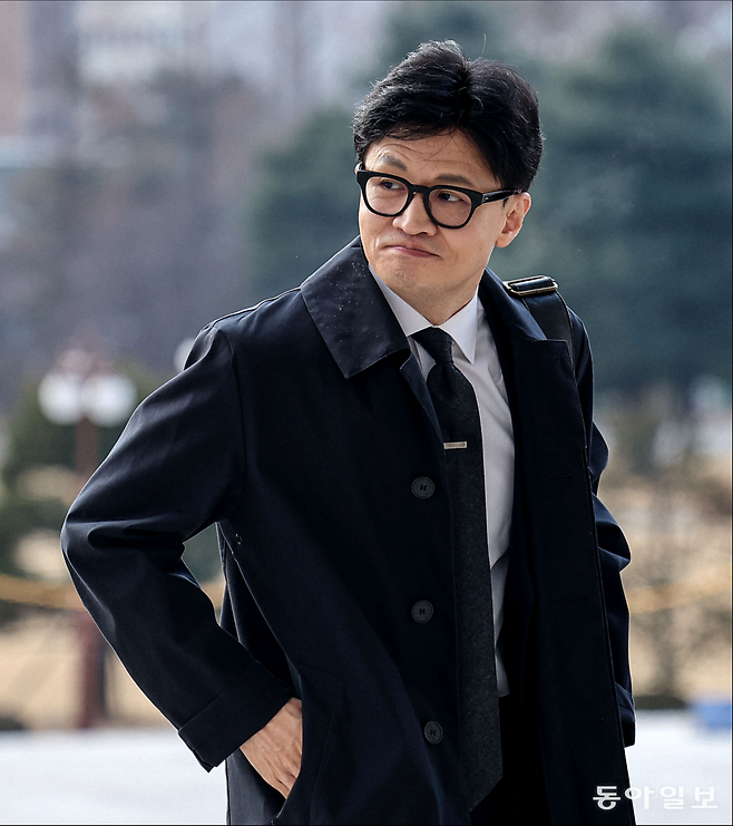 22일 국민의힘 한동훈 비상대책위원장이 국회 본관으로 출근하고 있다. 송은석 기자 silverstone@donga.com