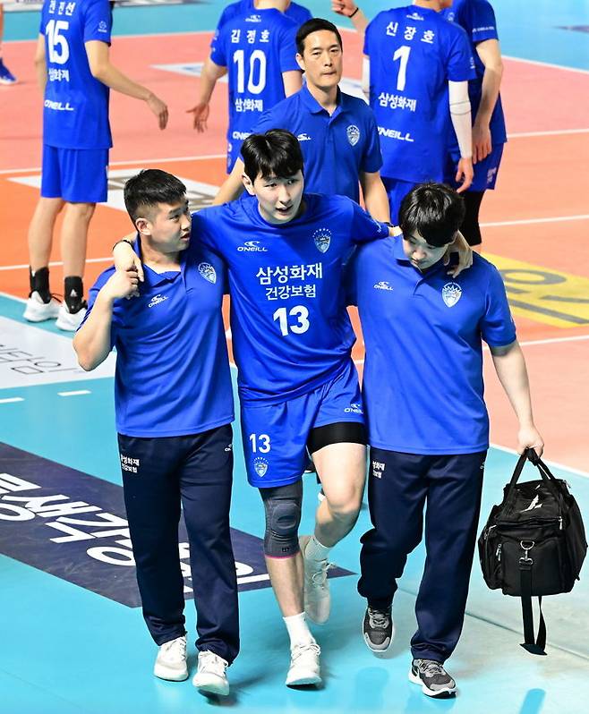 [서울=뉴시스]김준우 부상. 2024.01.19. (사진=한국배구연맹 제공) *재판매 및 DB 금지