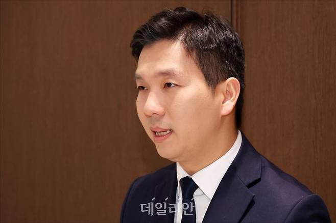 김지수 한반도미래경제포럼 대표가 22일 오전 서울 여의도의 한 카페에서 데일리안과 인터뷰를 하고 있다. ⓒ데일리안 홍금표 기자