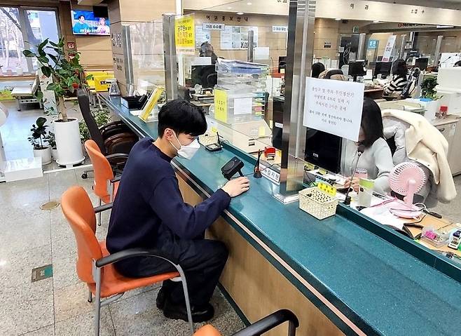 군포시 민원실 양방향 마이크 설치 모습. 사진제공ㅣ군포시청