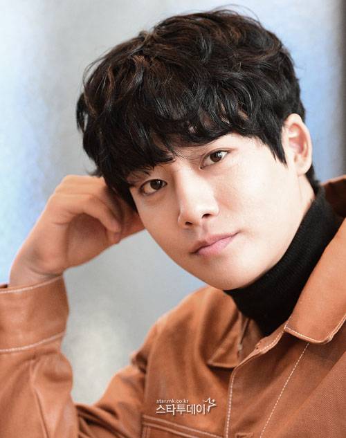 강율이 약 8개월 동안 촬영한 ‘우아한 제국’ 촬영을 마친 소감을 밝혔다. 사진|유용석 기자