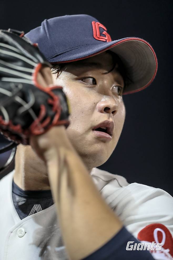 롯데 진승현 투수 앞에는 무거운 수식어가 하나 붙어있다. 사진 | 롯데