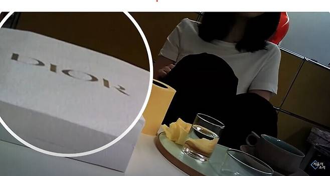 ‘서울의 소리’는 지난달 27일 유튜브 채널을 통해 최재영 목사가 김건희 여사에게 고가의 명품 가방을 선물했다는 내용의 의혹을 제기했다. 유튜브 화면 갈무리