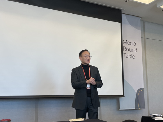 Oracle Korea's Managing Director Tom Song speaks at a press event on Thursday in southern Seoul to introduce Oracle's new cloud services with built-in large language models. [ORACLE KOREA]