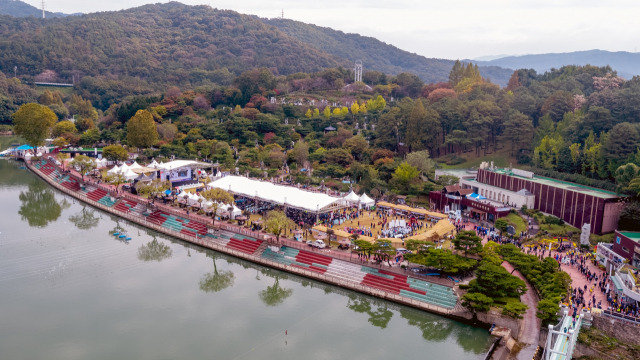 대전 중구는 전국에서 유일하게 ‘효’와 ‘뿌리’를 주제로 대전효문화뿌리축제를 개최하고 있다. 사진제공=대전 중구