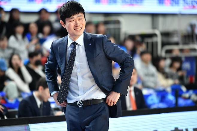 강혁 한국가스공사 감독대행 [KBL 제공. 재판매 및 DB 금지]