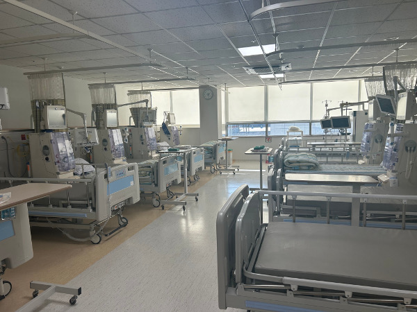 지난 24일 인천 동구 인천의료원 내 투석 장비를 갖춘 병상이 환자가 없이 텅 비어있다. 김유나 기자