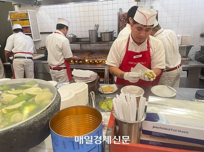 로스 타코스 넘버 1 주방