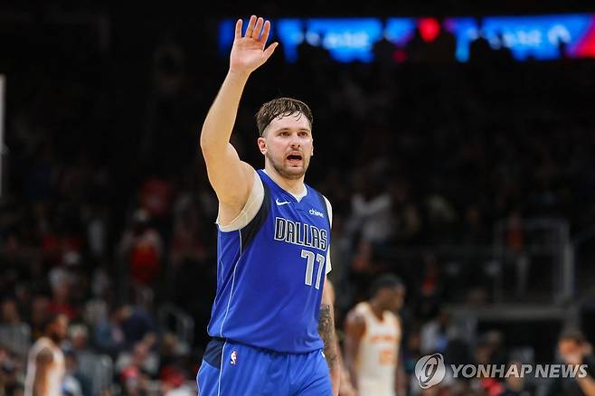 한경기에 73점을 넣은 루카 돈치치 [USA TODAY Sports=연합뉴스]