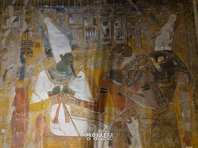 이집트 룩소르 왕들의 계곡 내에 있는 세티 1세 무덤 내부 모습. 색채가 그대로 남겨져 있다./김찬호 기자