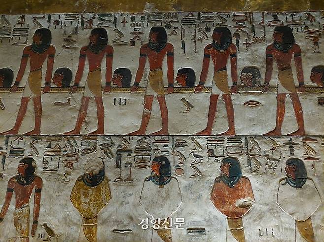 이집트 룩소르 왕들의 계곡 내에 있는 세티1세 무덤 내부 모습. 색채가 그대로 남겨져 있다./김찬호 기자