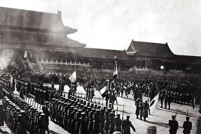 1900년 중국 의화단을 진압하기 위해 베이징에 입성하는 연합군. ⓒWikipedia