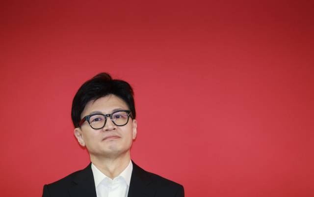 ▲국민의힘 한동훈 비상대책위원장이 29일 오전 여의도 중앙당사에서 열린 국민인재 영입 환영식에서 잠시 생각에 잠겨있다. ⓒ연합뉴스