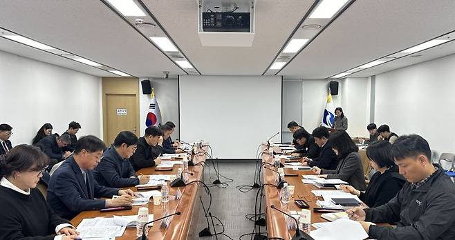 경북문화관광공사가 지난 29일 경북도청 안민관 회의실에서 경북도와 2024년 중점 추진과제에 대해 상생협력 회의를 성황리에 개최했다. 경북문화관광공사 제공