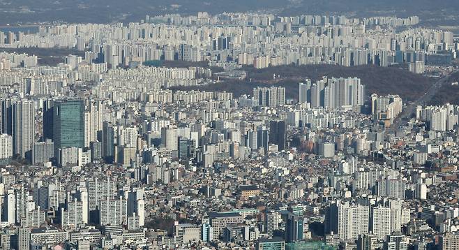 서울 송파구 롯데월드타워 전망대에서 바라본 아파트 단지의 모습. 2023.11.30/뉴스1 ⓒ News1 장수영 기자