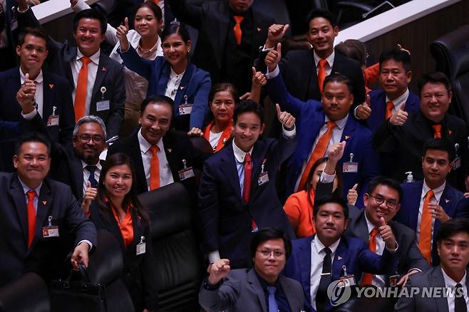 태국 전진당 의원들 [로이터 연합뉴스 자료사진. 재판매 및 DB 금지]