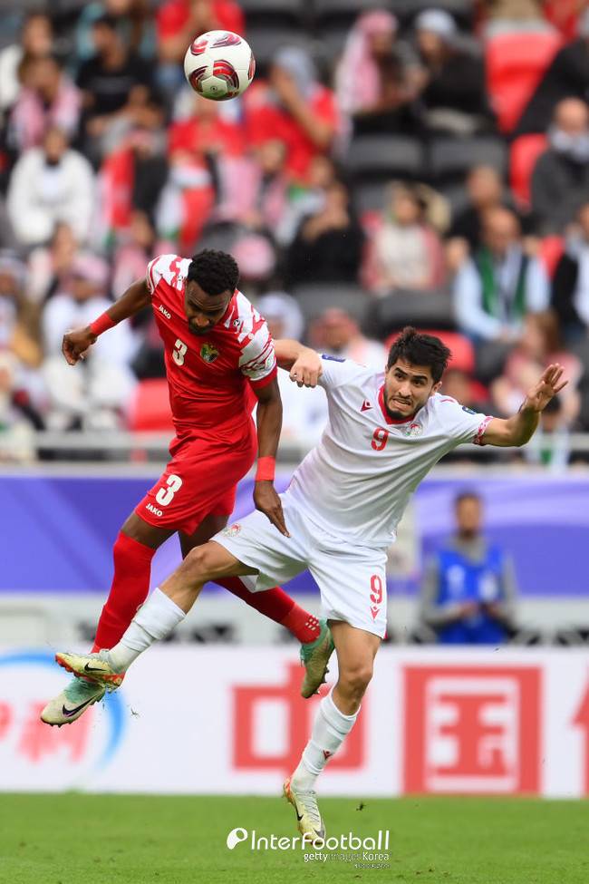 [사진=게티이미지]&nbsp;요르단은 2일 오후 8시 30분(한국시간) 카타르 알라이얀에 위치한 아흐마드 빈 알리 스타디움에서 타지키스탄과의 2023 아시아축구연맹(AFC) 아시안컵 8강전에서 1-0으로 승리하며 8강에 올랐다. 요르단은 대한민국, 호주 대결 승자와 결승 티켓을 놓고 격돌하게 됐다.&nbsp;
