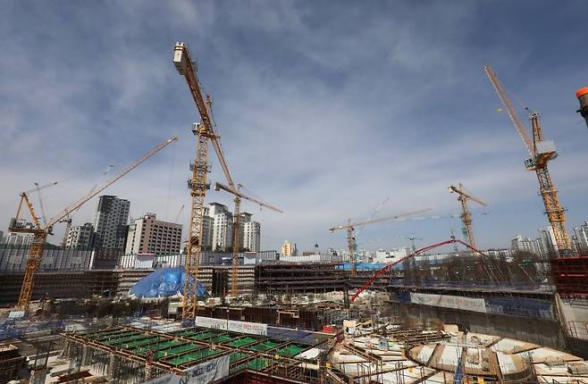 서울의 재건축 아파트 건설현장. 사진=뉴스1