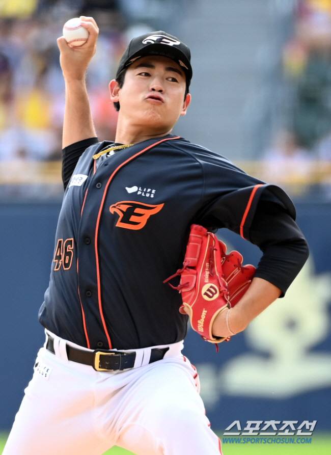 한화 선발투수 이태양이 역투하고 있다. 잠실=허상욱 기자wook@sportschosun.com