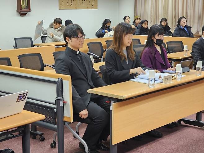 이동환 목사가 5일 오전 서울 종로구 감리회관에서 열린 기독교대한감리회 총회 상소심 첫 재판에 참석했다. 채윤태 기자 chai@hani.co.kr