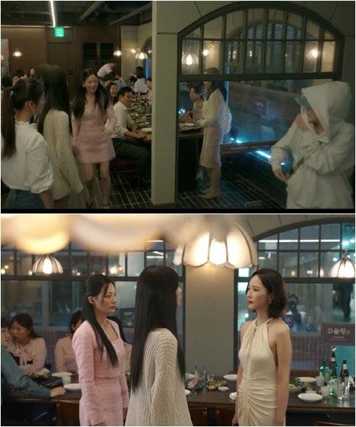 첫 번째 생에서의 고교 동창회에선 후드티를 뒤집어쓰고 숨었던 강지원이 두 번째 생에선 어깨를 노출한 화이트 드레스로 당당한 모습을 뽐냈다. 사진 tvN '내 남편과 결혼해줘'