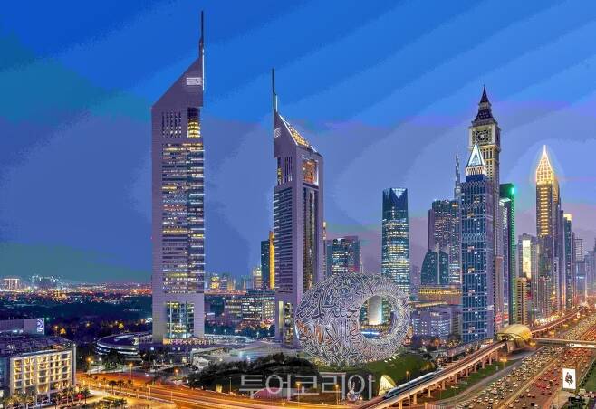 아랍에미리트 두바이 '주메이라 에미리트 타워스'