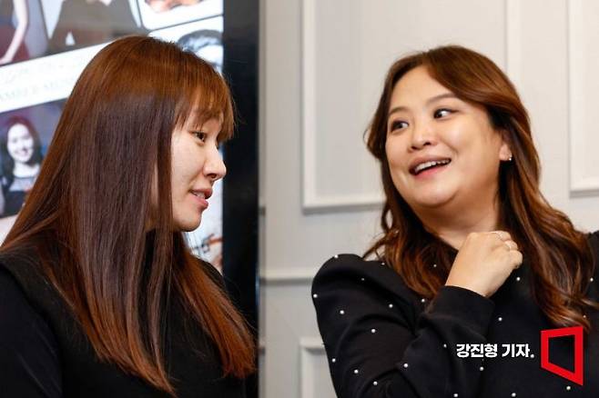 예술의 전당에서 공연을 앞두고 있는 피아니스트 김예지(국민의힘 의원)이 4일 서울 서초구 아이팍 아트홀에서 연습을 마친 뒤 인터뷰 하고 있다. 사진=강진형 기자aymsdream@