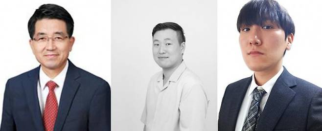 폐플라스틱에서 수소를 얻을 수 있는 새활용 신소재 개발한 연구진. 왼쪽부터&nbsp;현택환 기초과학연구원(IBS) 나노입자 연구단장(서울대 석좌교수), 이병훈 고려대 교수, 이찬우 IBS 나노입자 연구단 연구원. 고려대 제공