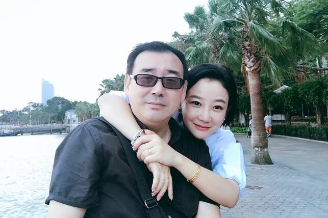 중국에서 간첩혐의로 사형 집행유예를 선고받은 중국계 오스트레일리아인 양헝쥔과 그의 아내. 양헝쥔의 친구이자 지도교수였던 펑충이 시드니기술대학교수 제공. AP 연합뉴스