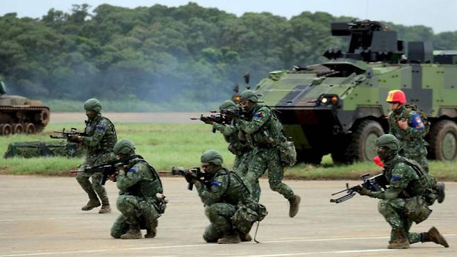 훈련중인 대만군 [연합뉴스 제공]