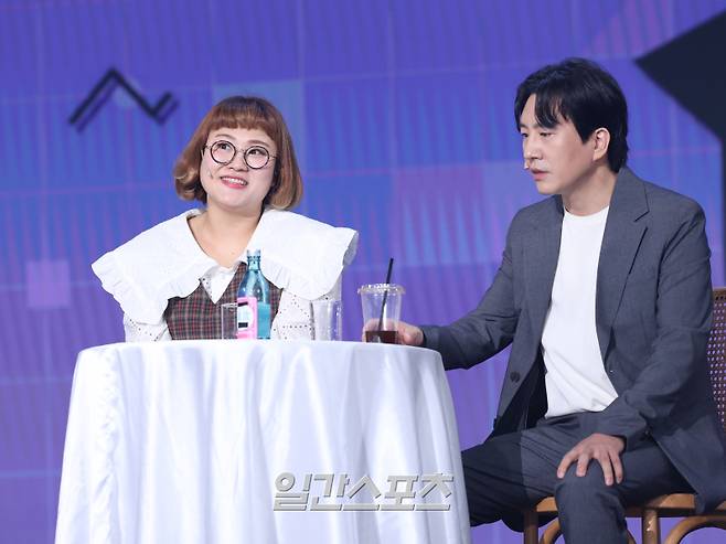 코미디언 조수연(왼쪽부터), 신윤승. (사진=서병수 기자 qudtn@edaily.co.kr)