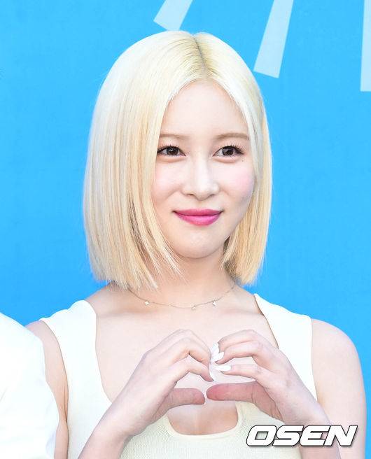 [OSEN=조은정 기자]5일 오후 서울 잠실실내체육관에서 '펩시 썸머 페스타 2023' 포토월 행사가 열렸다.우주소녀 다영이 포즈를 취하고 있다. 2023.08.05 /cej@osen.co.kr