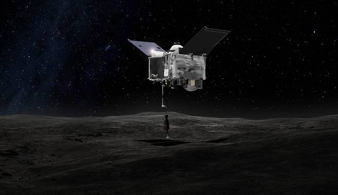 소행성 '베누'에서 샘플을 채취하는 탐사선 '오시리스-렉스' 상상도. 사진=미 항공우주국(NASA)