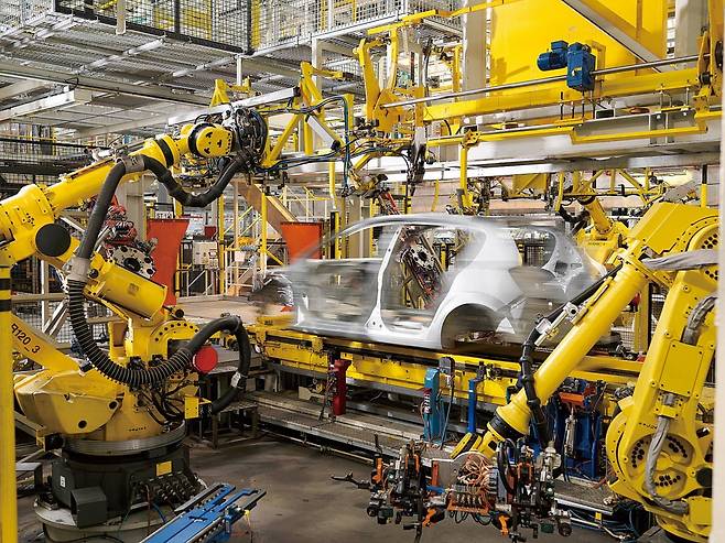 일본 히타치가 제공하는 자동화 라인 모습. 사진=히타치 공식 홈페이지