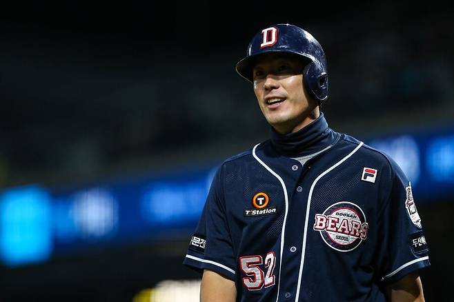 ▲ 두산 베어스의 프랜차이즈 스타이자 천재 유격수라는 별명으로 유명한 김재호가 마침내 연봉 계약에 사인했다. ⓒ두산 베어스