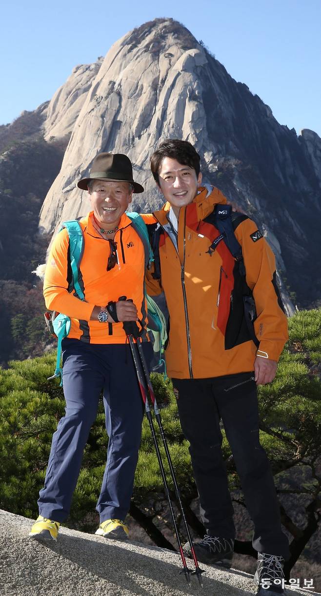 배우 박상원 서울문화재단 이사장(위 사진), 산악인 엄홍길 대장과의 인연도 깊다. 정준호 제공·동아 DB