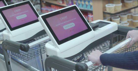 인스타카트 AI 스마트 카트 '케이퍼카트'에 부착된 광고판/사진=인스타카트