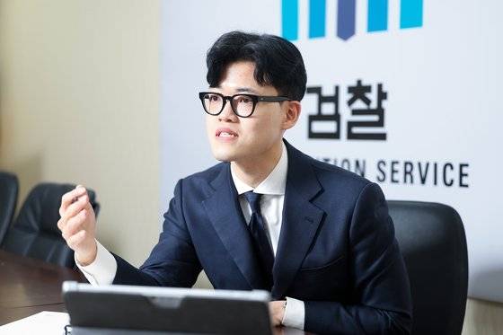 임동민 검사가 지난 2일 서울 서초구 서울중앙지검에서 중앙일보와 인터뷰하고 있다. 우상조 기자