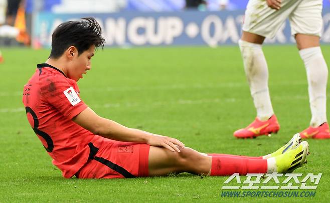 20일(현지시간) 카타르 도하 알투마마 스타디움에서 열린 2023 아시아축구연맹(AFC) 카타르 아시안컵 대한민국과 요르단의 경기. 이강인이 숨을 고르고 있다. 도하(카타르)=박재만 기자 pjm@sportschosun.com/2023.01.20/