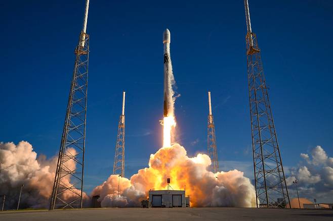 국내 최초 달 탐사선 '다누리' 발사장면 (출처:SpaceX) 2022.08.05 /뉴스1