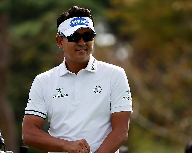 올해 프로 데뷔 20년 차를 맞은 박상현이 여전히 신인 때처럼 설렌다며 자신에 대한 경쟁력은 실력으로 증명하겠다고 다짐했다.  KPGA