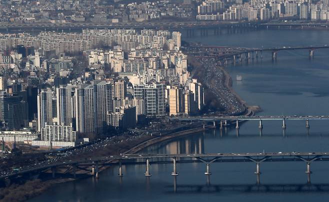 서울 용산구 나인원한남, 강남구 아이파크삼성, 성동구 성수동 아크로서울포레스트 단지들이 최근 90억원대 신고가 거래를 했다. /사진=뉴스1