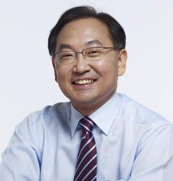 유일호 전 부총리 겸 기획재정부 장관(안민정책포럼 이사장). 사진 제공=안민정책포럼