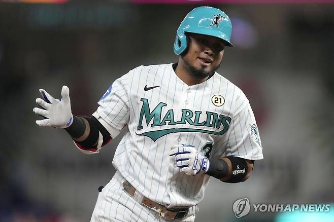 MLB 2년 연속 타격왕 차지한 아라에스  [AP=연합뉴스 자료사진]