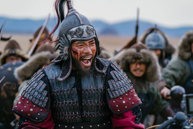 KBS드라마 '고려거란전쟁'에서 분전하는 고려 장수 양규. KBS 제공