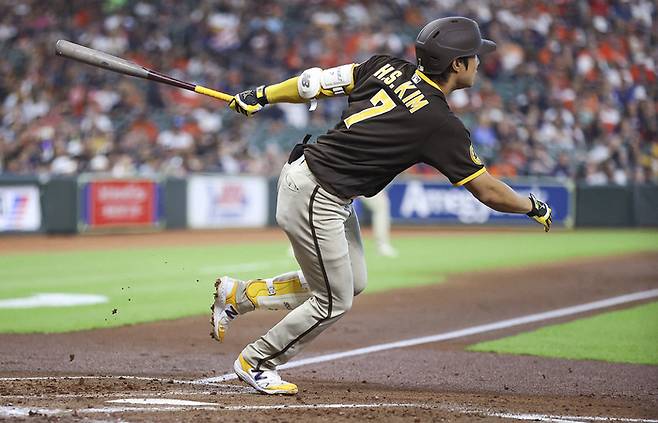 샌디에이고 파드리스 내야수 김하성은 MLB.COM이 선정한 2023시즌 한 단계 도약한 선수다. 지난 11일 휴스턴 애스트로스전에서 안타를 치는 김하성. USA TODAY Sports연합뉴스