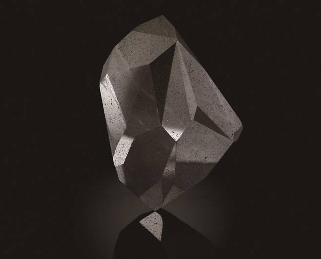 우주에서 날아온 수수께끼 블랙 다이아몬드, 에니그마. Sotheby 제공