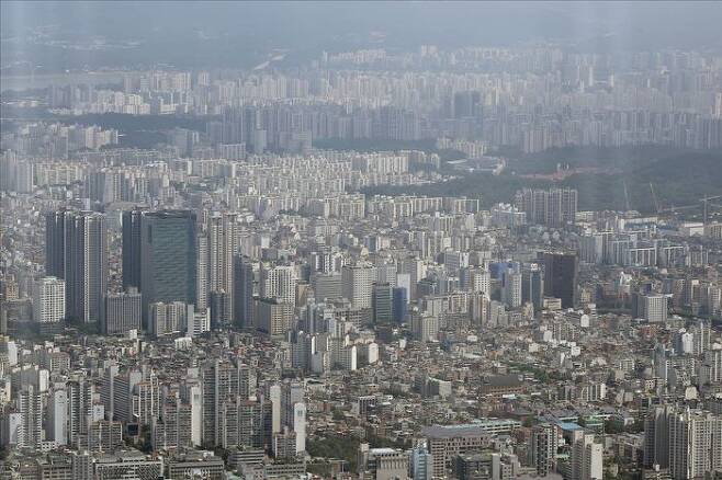 지난해 서울에서 경기·인천으로 30만명 이상이 전입했다. 경기·인천 지역의 경우 서울 접근성이 높고, 상대적으로 낮은 분양가에 내 집 마련이 가능해 수요가 몰리는 모습이다.ⓒ데일리안 홍금표 기자