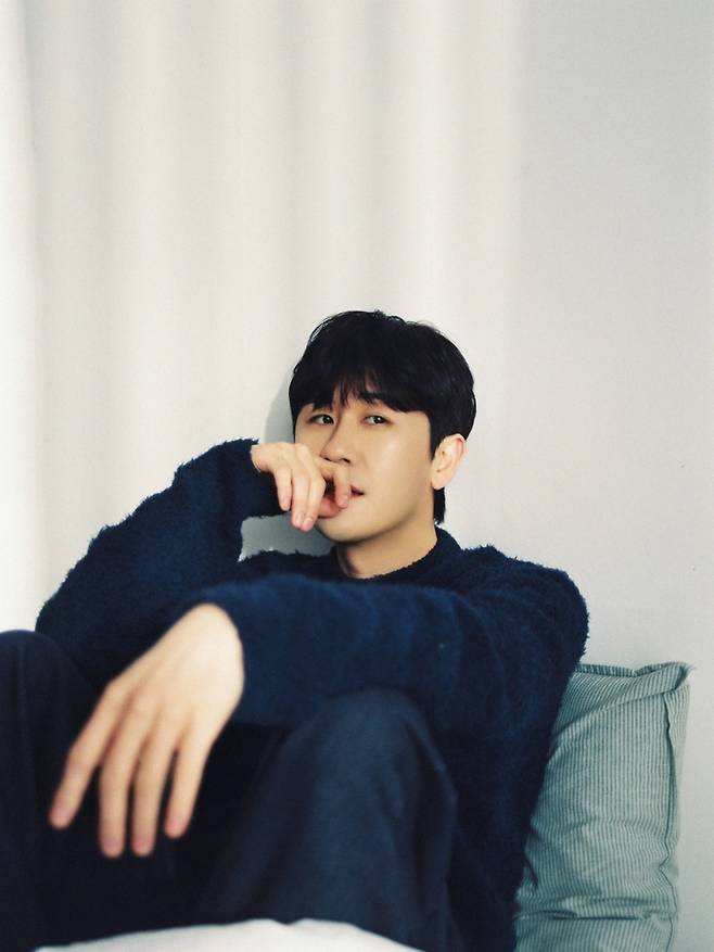 영탁 사진|어비스컴퍼니