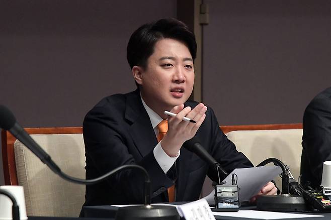 이준석 개혁신당 공동대표가 19일 서울 중구 한국프레스센터에서 열린 관훈클럽 초청 토론회에서 발언하고 있다.&nbsp; &nbsp;&nbsp;국회사진취재단